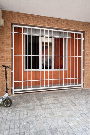 Valla de barrotes